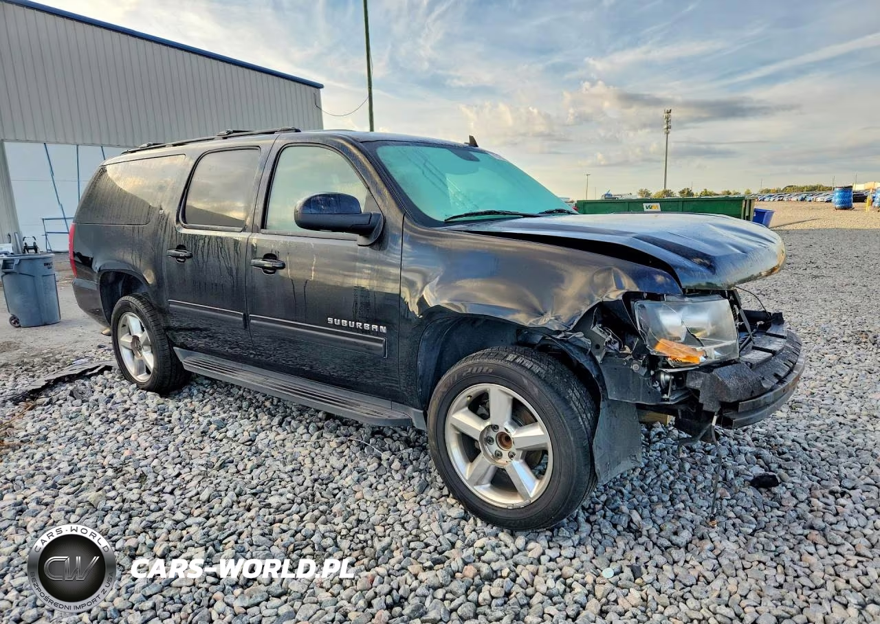 2011 Chevrolet Suburban C1500 Lt VIN:1GNSCJE04BR225798 - 4
