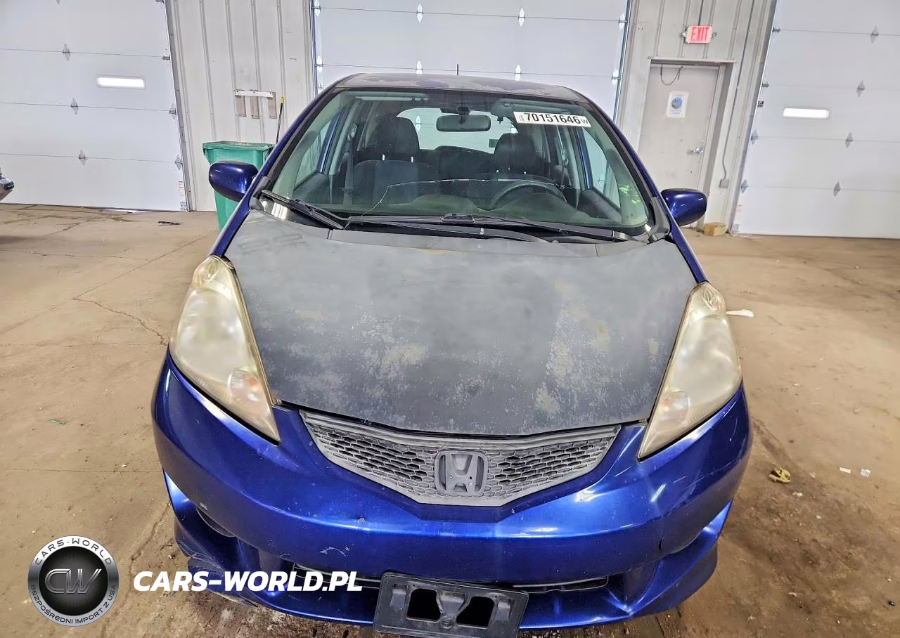 2011 Honda Fit Sport VIN:JHMGE8H63BC021304 - 5