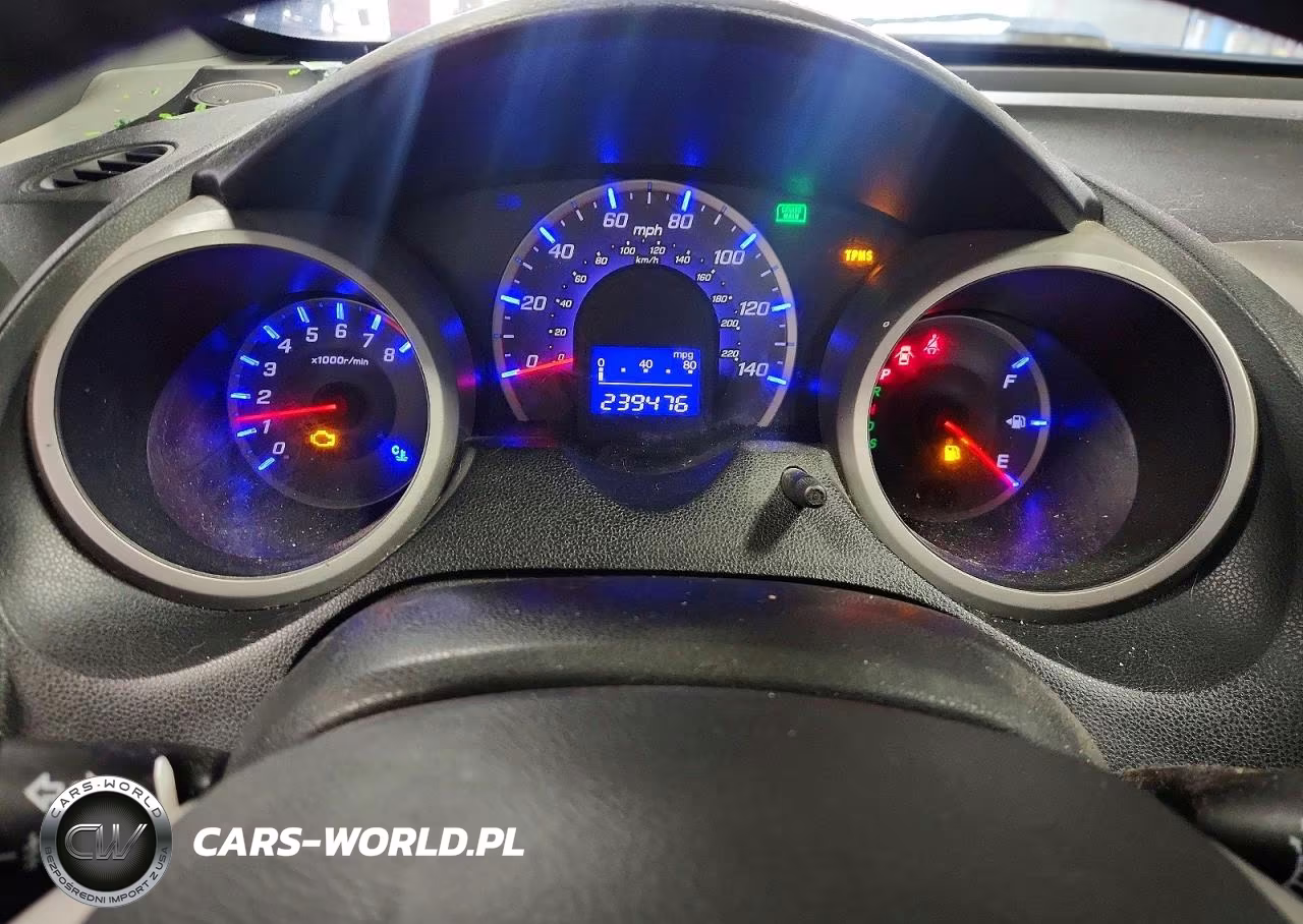 2011 Honda Fit Sport VIN:JHMGE8H63BC021304 - 9