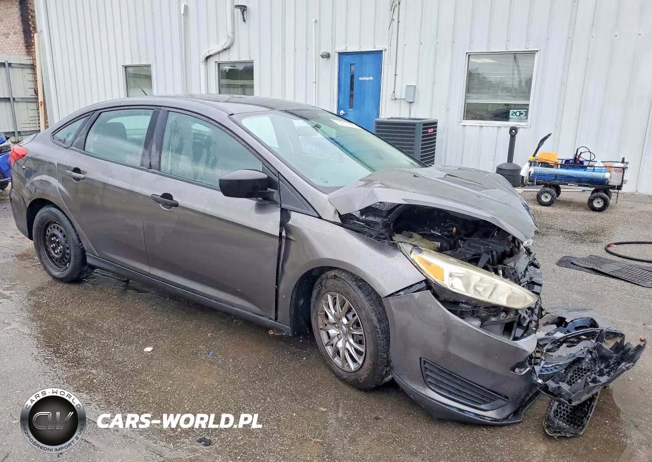 2016 Ford Focus S VIN:1FADP3E29GL393858 - 4