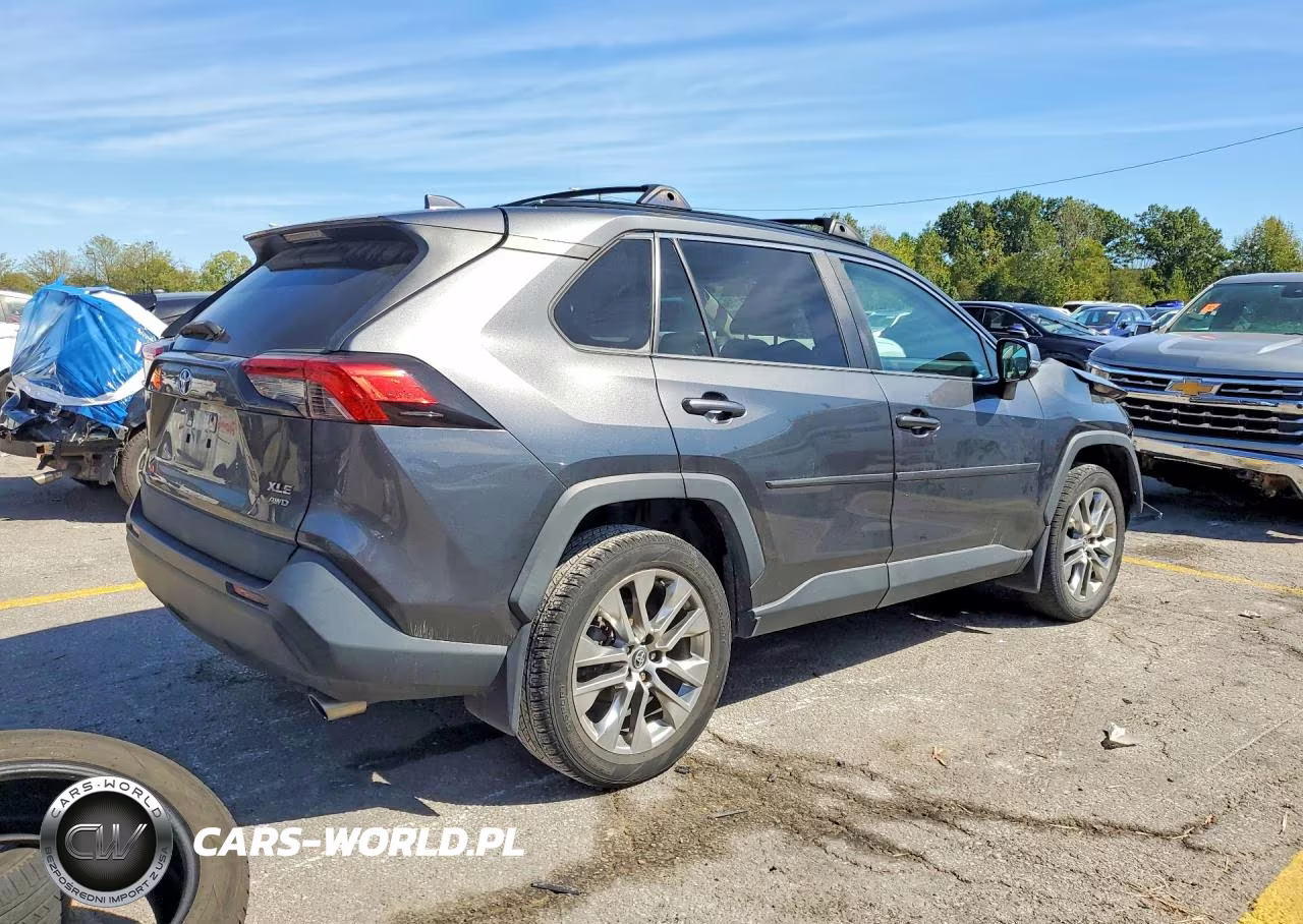 2021 Toyota Rav4 Xle Premium VIN:2T3A1RFV5MC150035 - 3