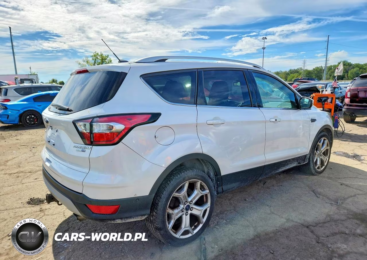 2017 Ford Escape Titanium VIN:1FMCU9J95HUD58391 - 3