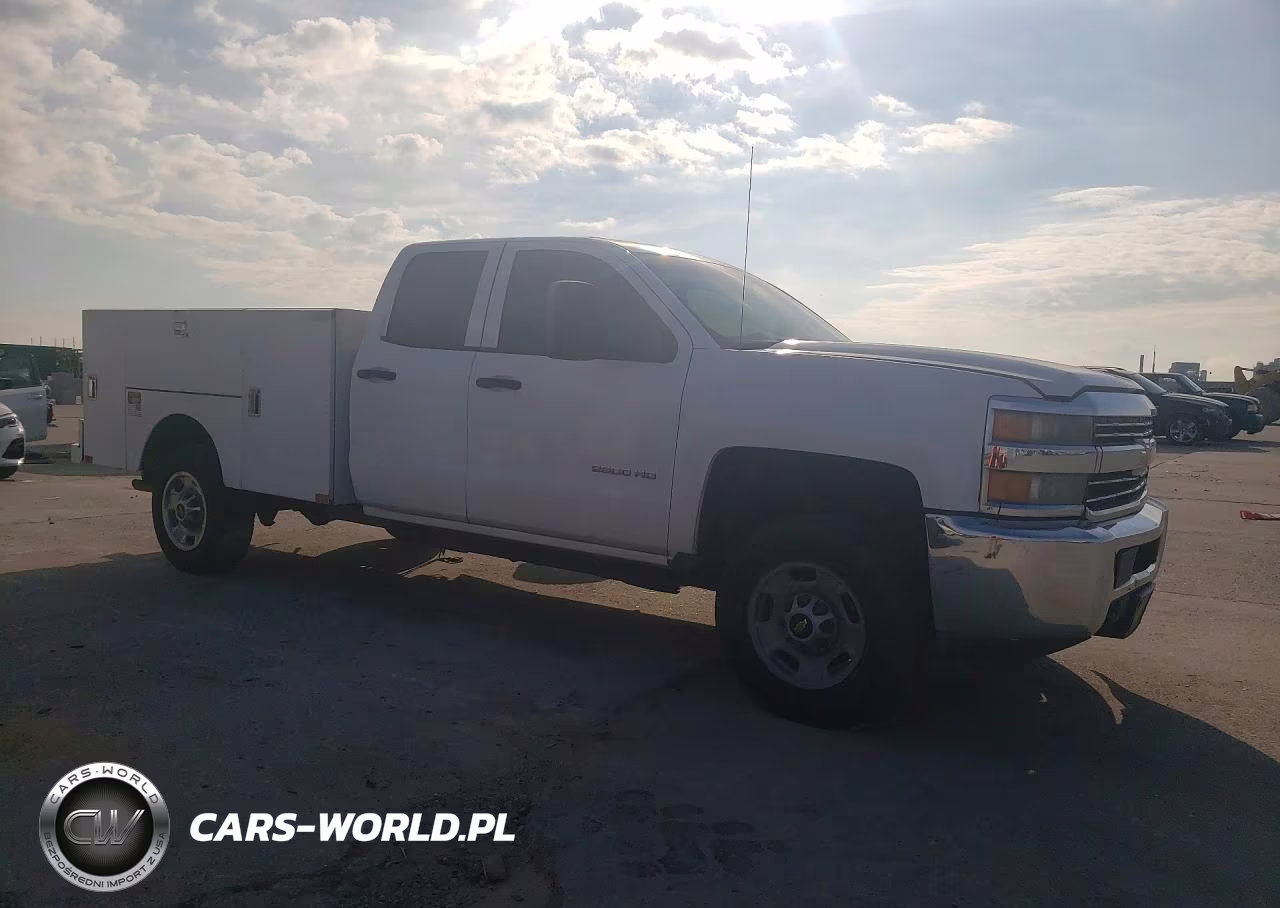 2015 Chevrolet Silverado C2500 Heavy Duty VIN:1GB2CUEG3FZ537676 - 4