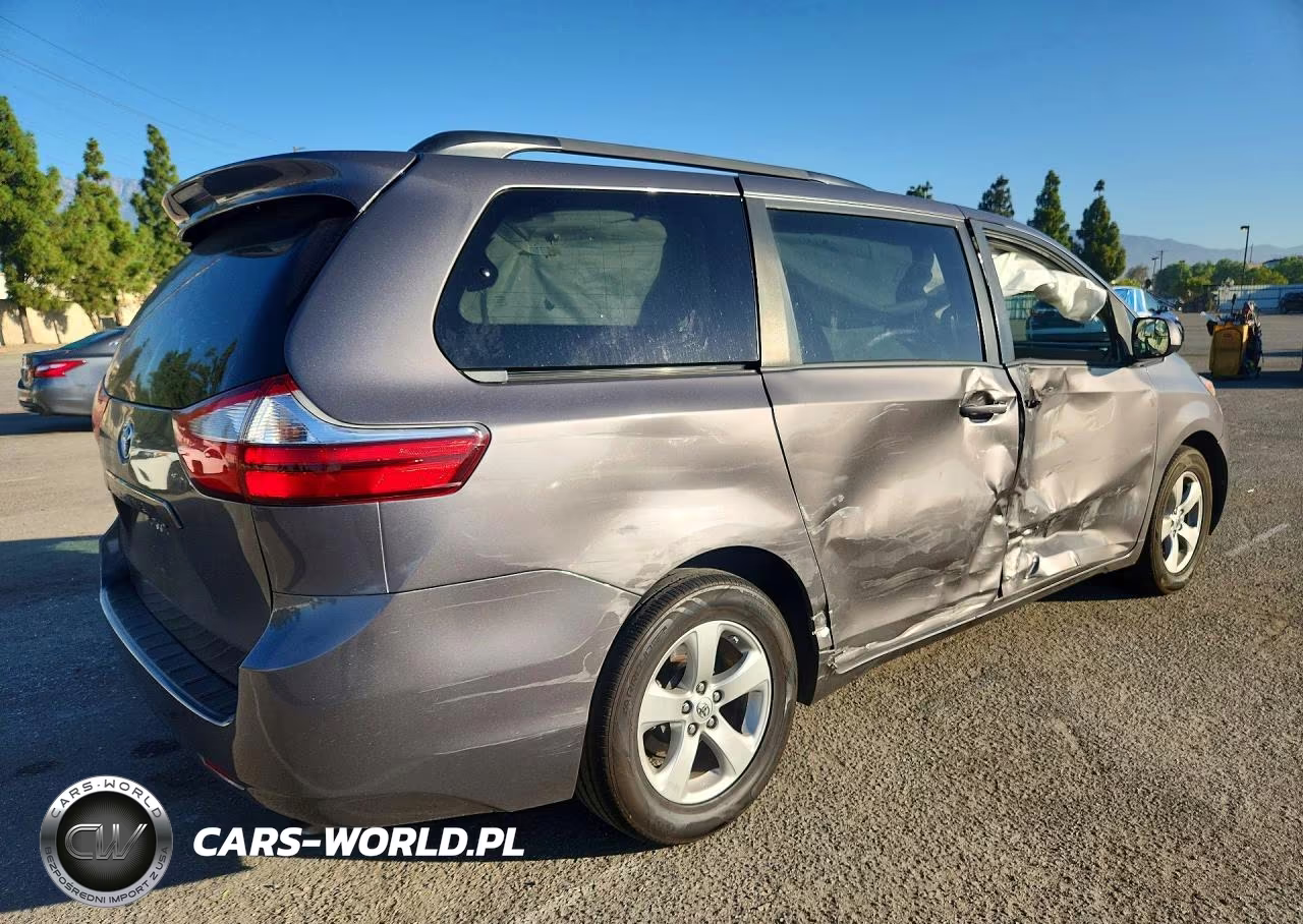 2016 Toyota Sienna Le VIN:5TDKK3DC1GS762432 - 3