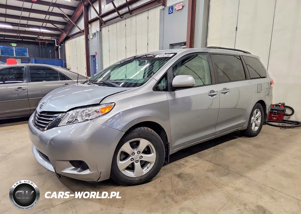 2011 Toyota Sienna Le VIN:5TDKK3DC8BS086179 - 1