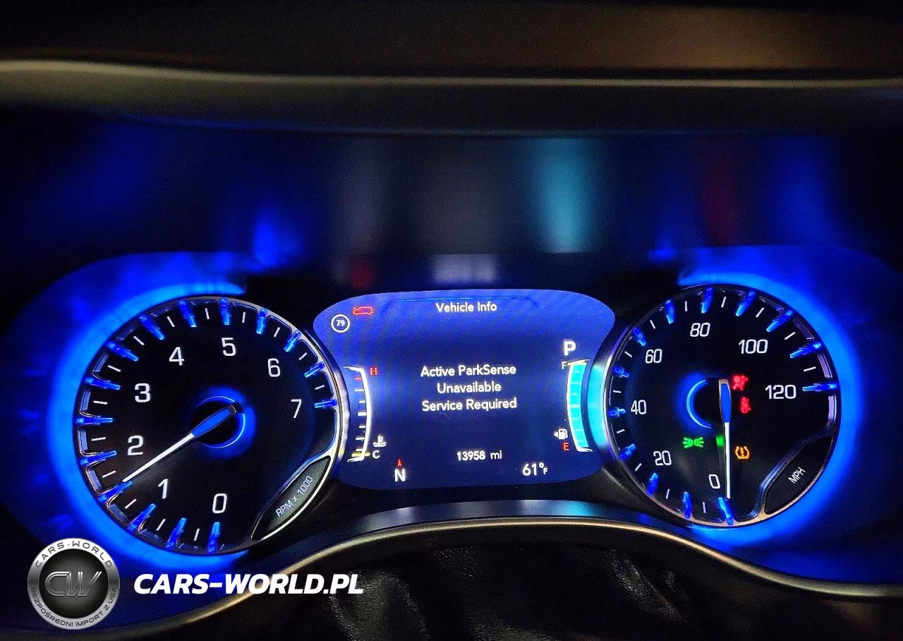 2019 Chrysler Pacifica Touring L VIN:2C4RC1BG1KR505925 - 9