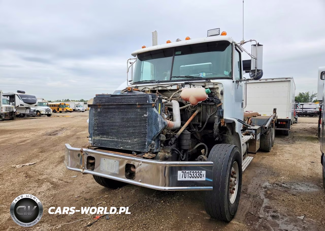 2001 Volvo Wg Roll-Off Container Truck – zdjęcie 1 z 12