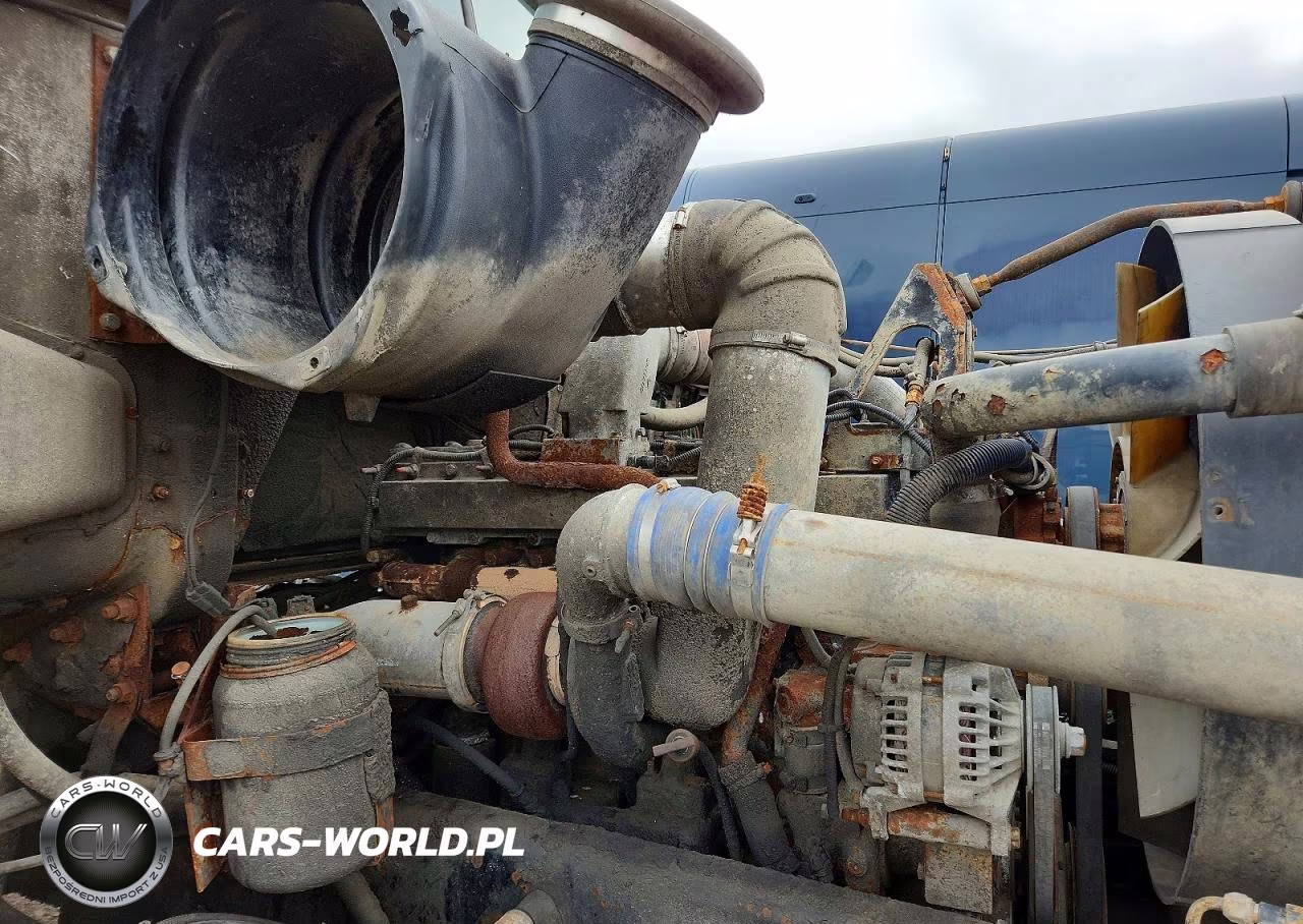 2001 Volvo Wg Roll-Off Container Truck VIN:4V5JC8UF01N310114 - 10