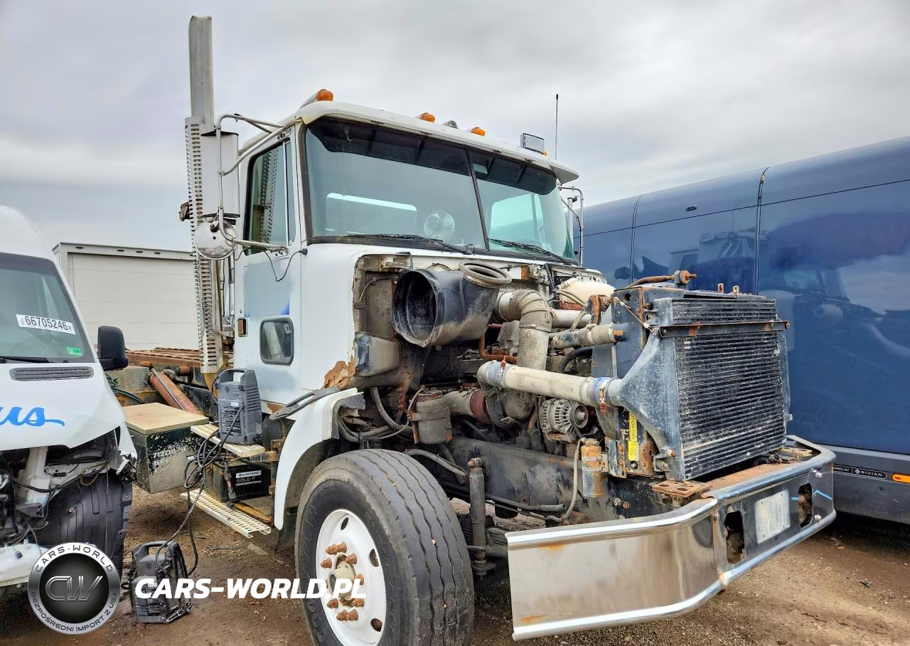 2001 Volvo Wg Roll-Off Container Truck VIN:4V5JC8UF01N310114 - 4