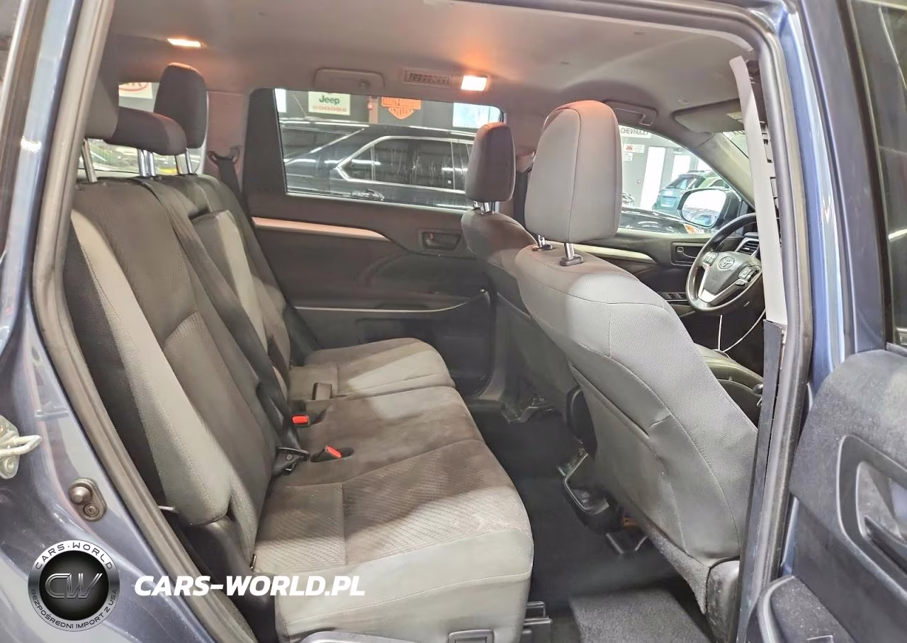 2019 Toyota Highlander Le VIN:5TDBZRFH3KS986561 - 11
