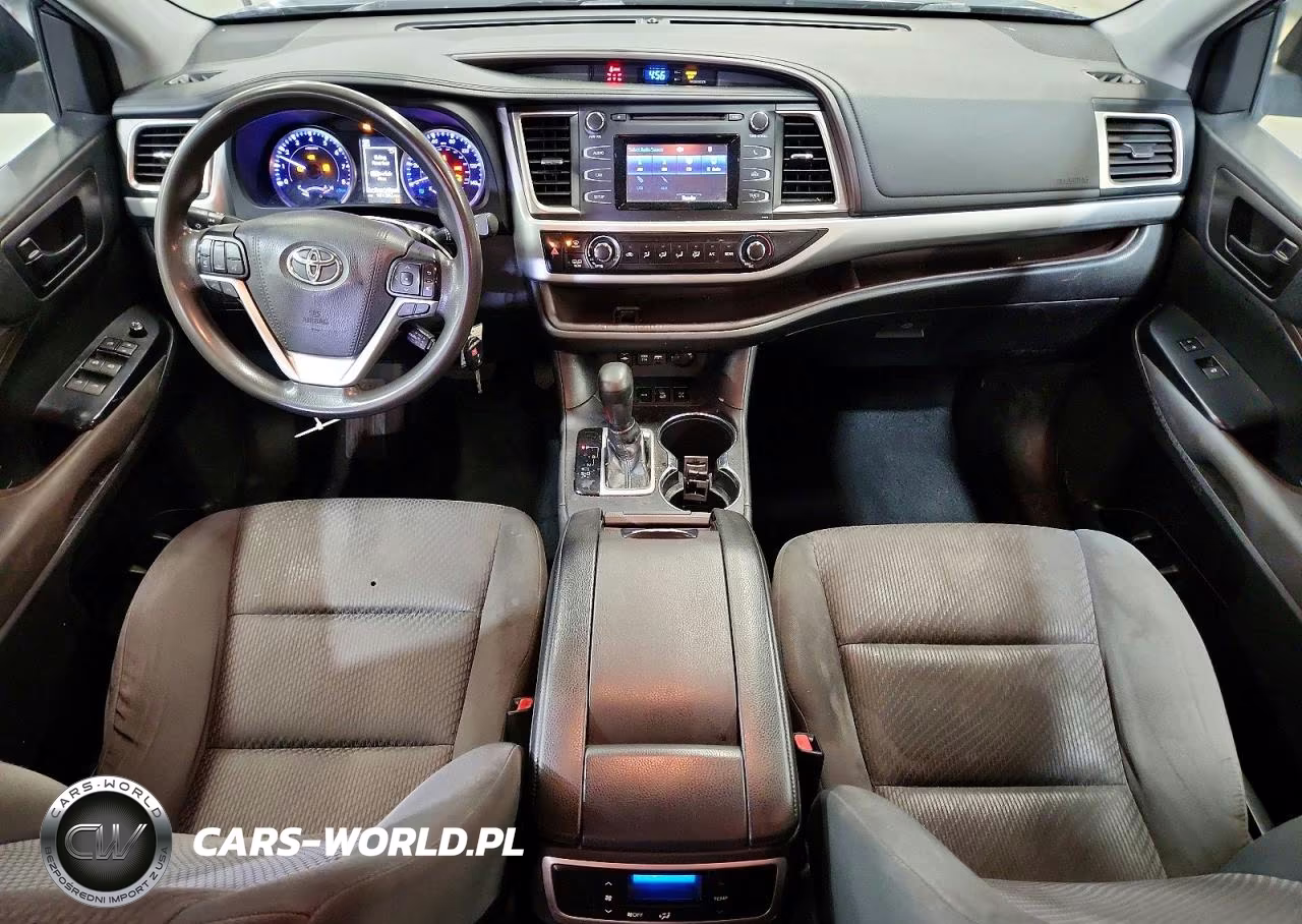 2019 Toyota Highlander Le VIN:5TDBZRFH3KS986561 - 8