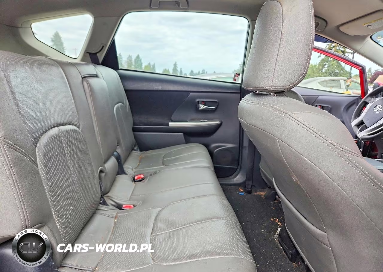 2015 Toyota Prius V Three VIN:JTDZN3EUXFJ032169 - 10