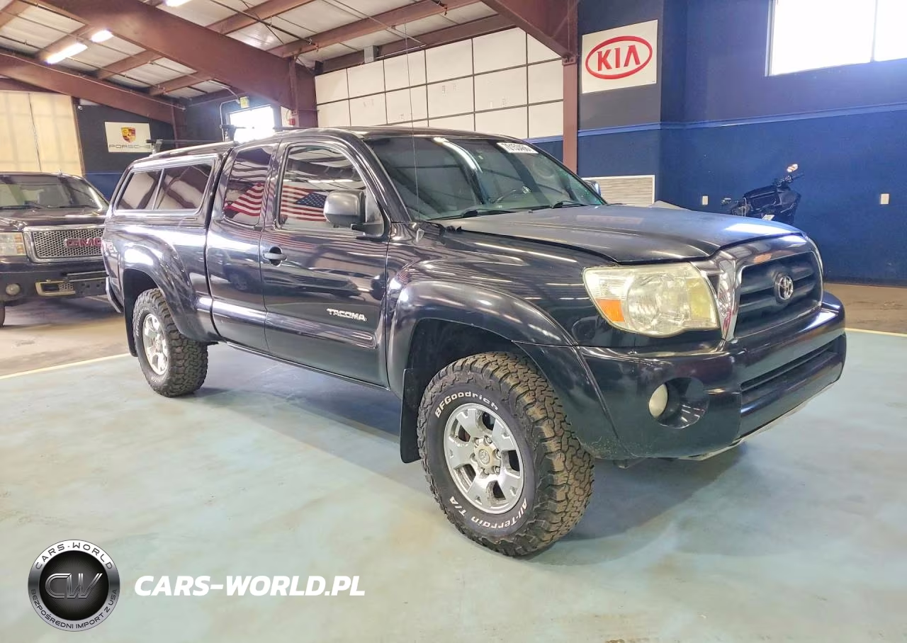 2005 Toyota Tacoma Access Cab VIN:5TEUU42N25Z033031 - 4