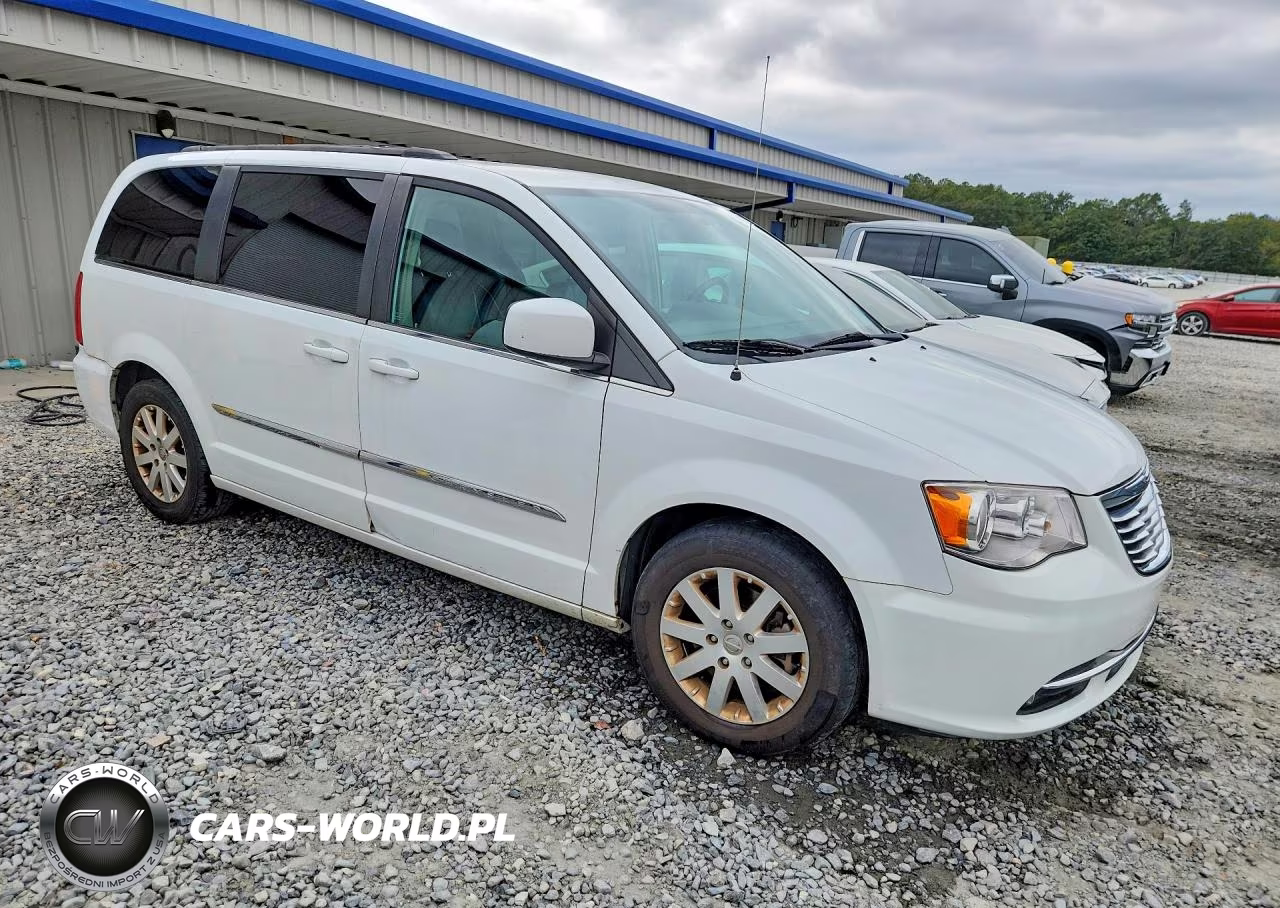2015 Chrysler Town & Country Touring VIN:2C4RC1BG2FR739853 - 4
