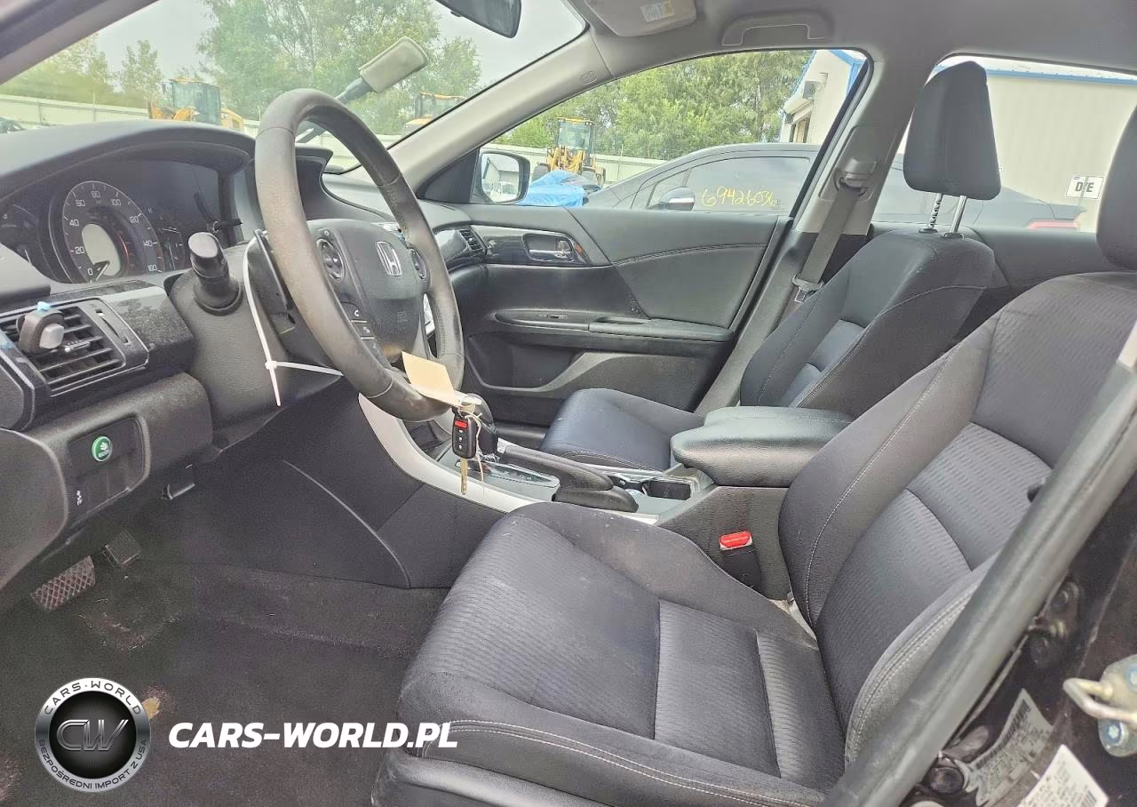 2015 Honda Accord Sport VIN:1HGCR2F55FA044131 - 7