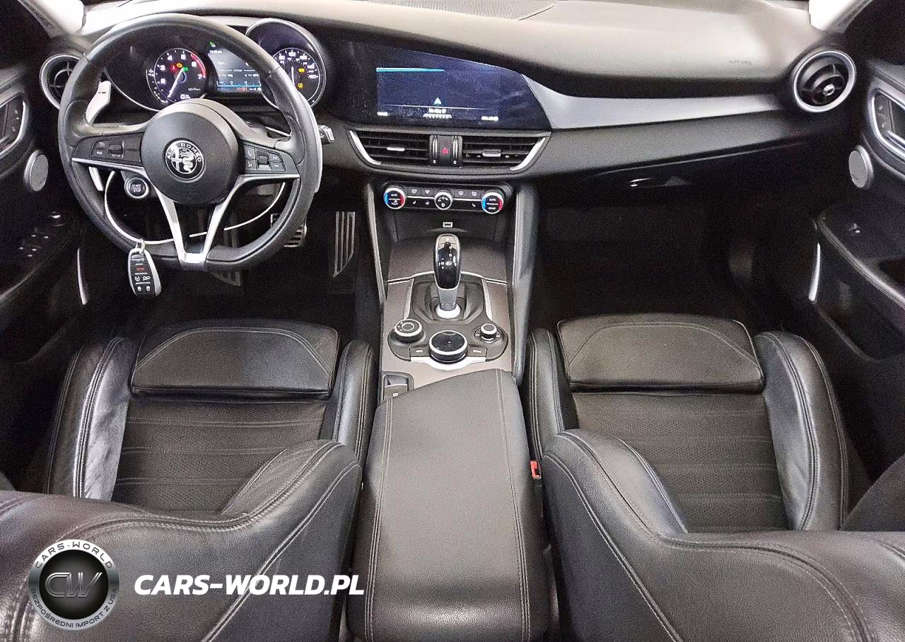 2017 Alfa Romeo Giulia Ti Q4 VIN:ZARFAEEN5H7532717 - 8