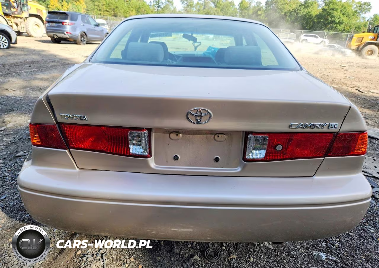 2001 Toyota Camry Le VIN:4T1BG22K11U100029 - 6