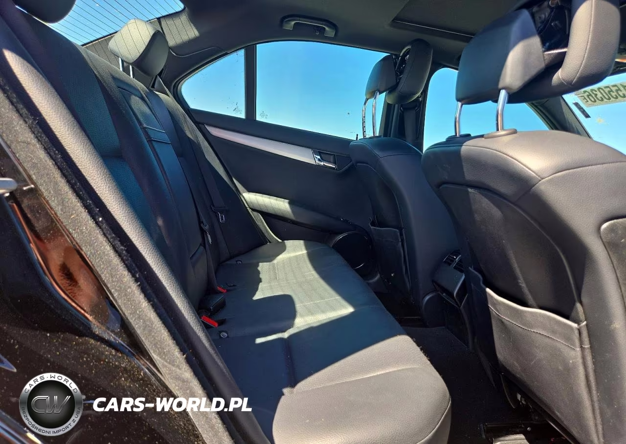 2010 Mercedes-Benz C 300 VIN:WDDGF5EB9AA401102 - 10