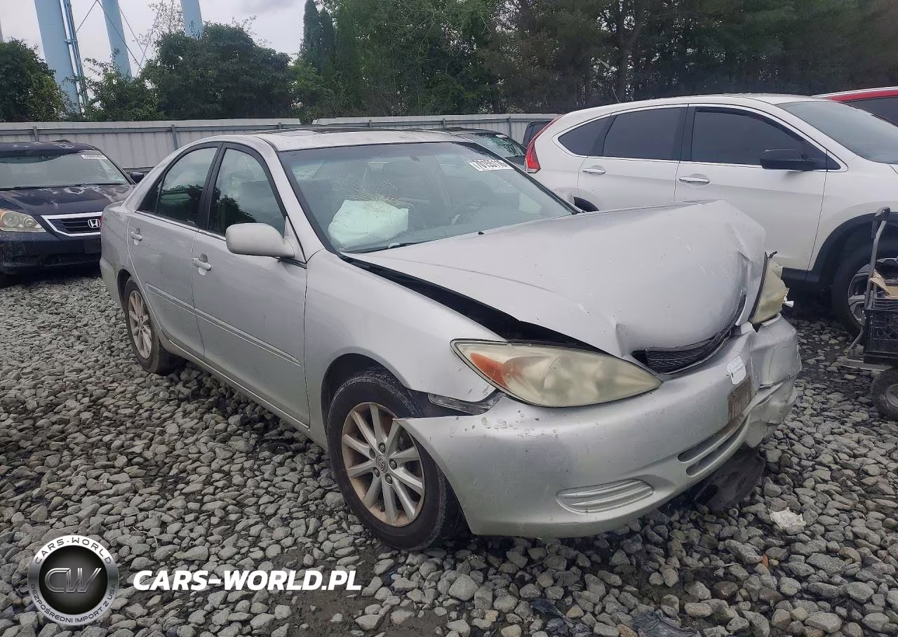 2002 Toyota Camry Xle V6 VIN:4T1BF30K82U537913 - 4