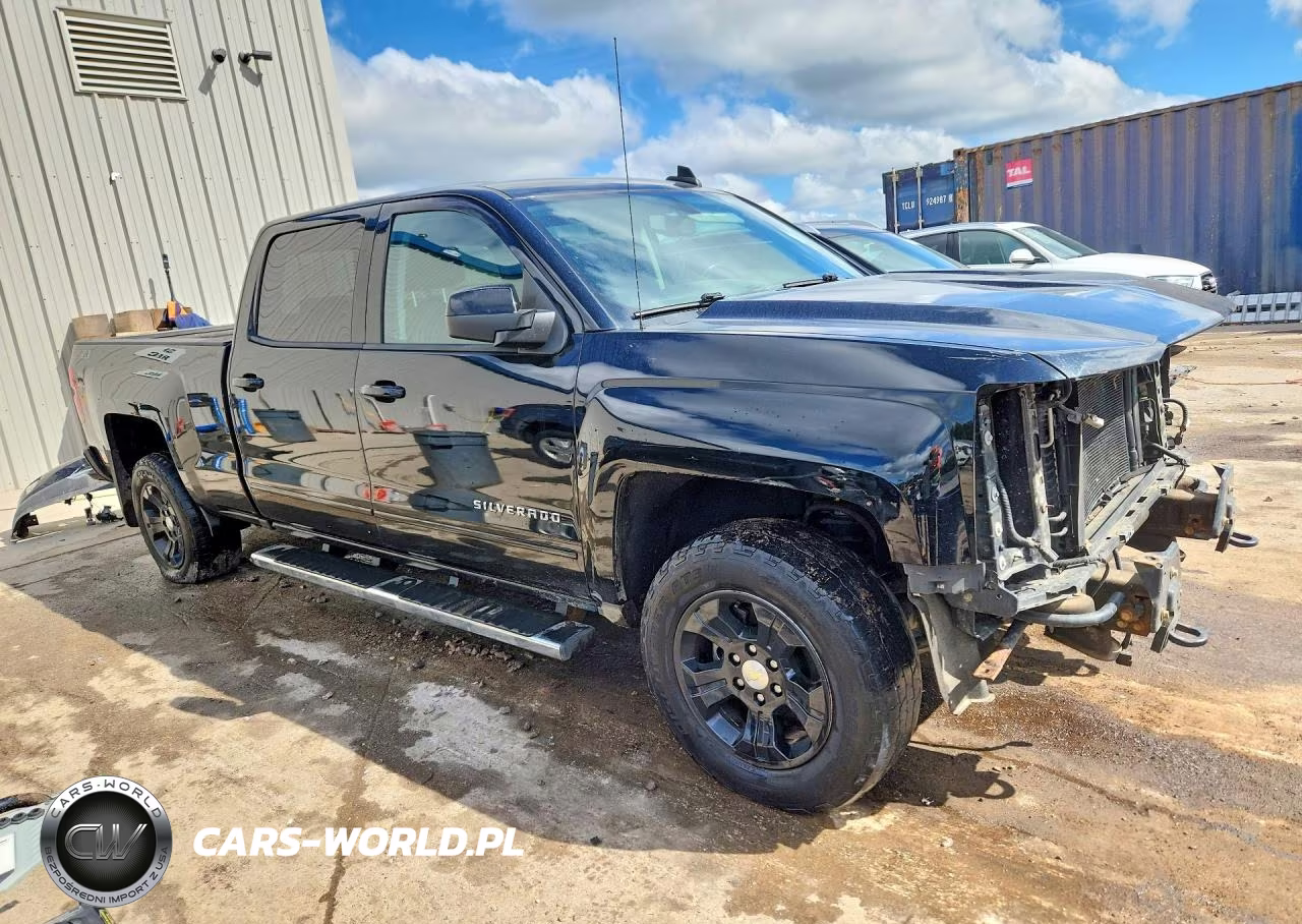 2018 Chevrolet Silverado K1500 Lt VIN:3GCUKREC9JG381573 - 4