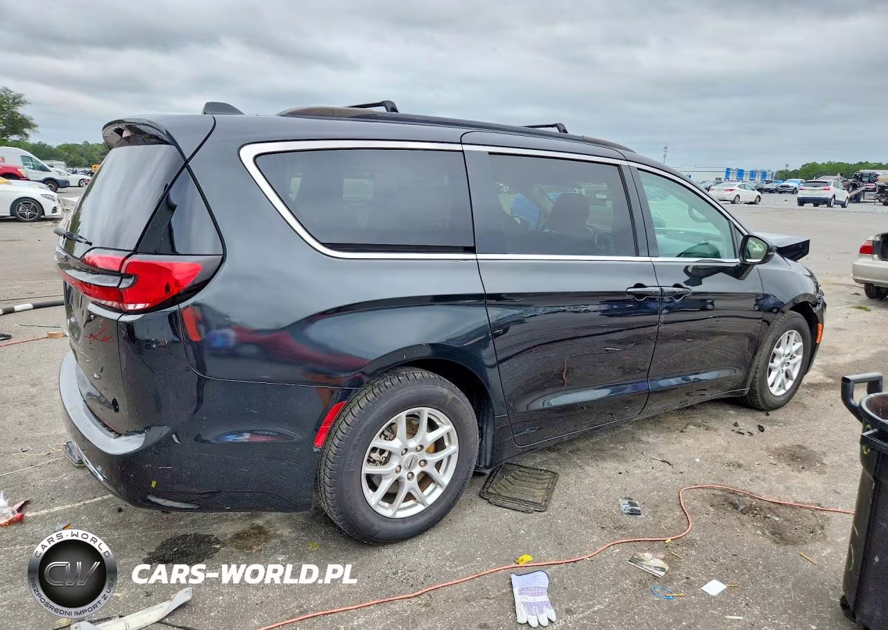 2022 Chrysler Pacifica Touring L VIN:2C4RC1BG6NR178412 - 3