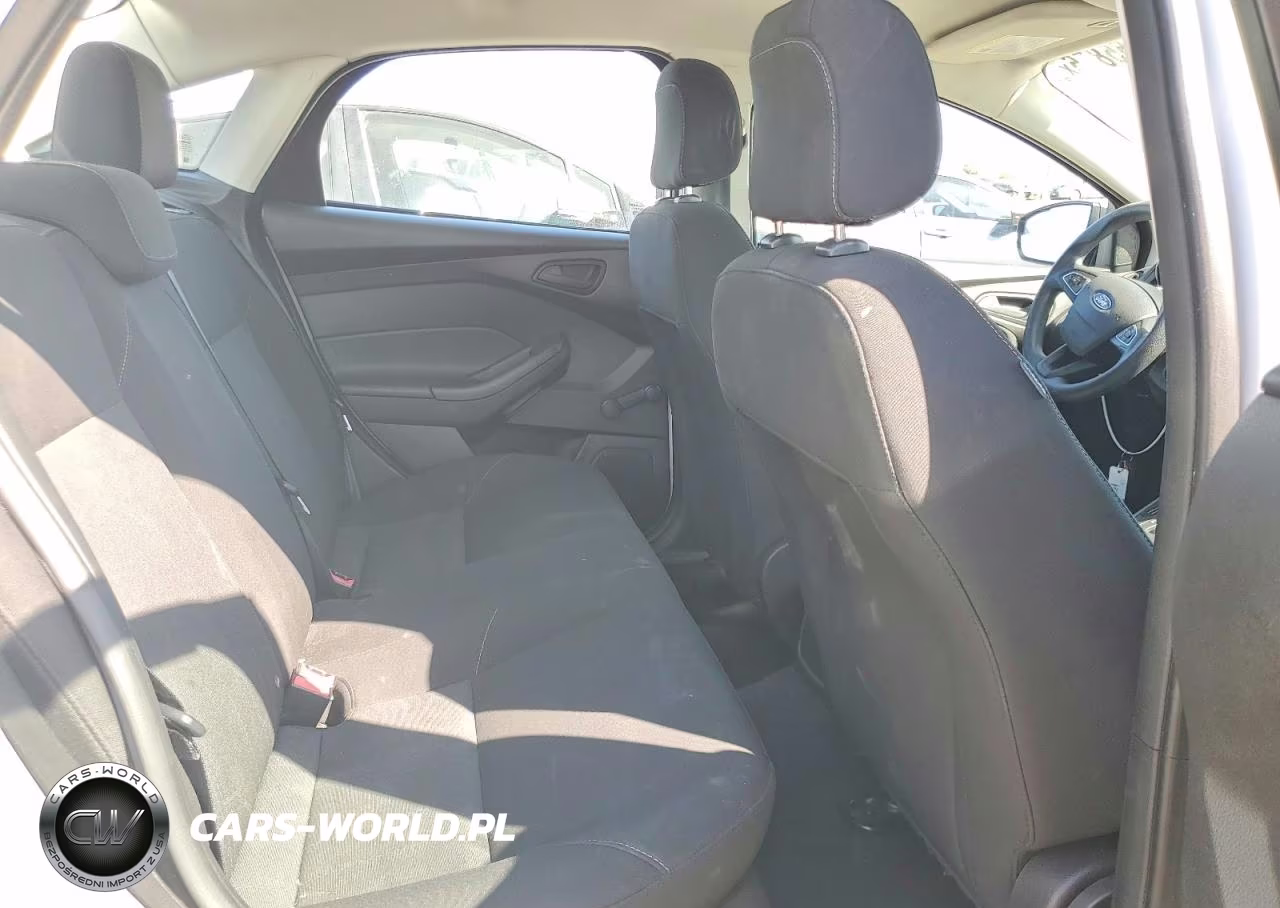 2015 Ford Focus S VIN:1FADP3E28FL315022 - 10