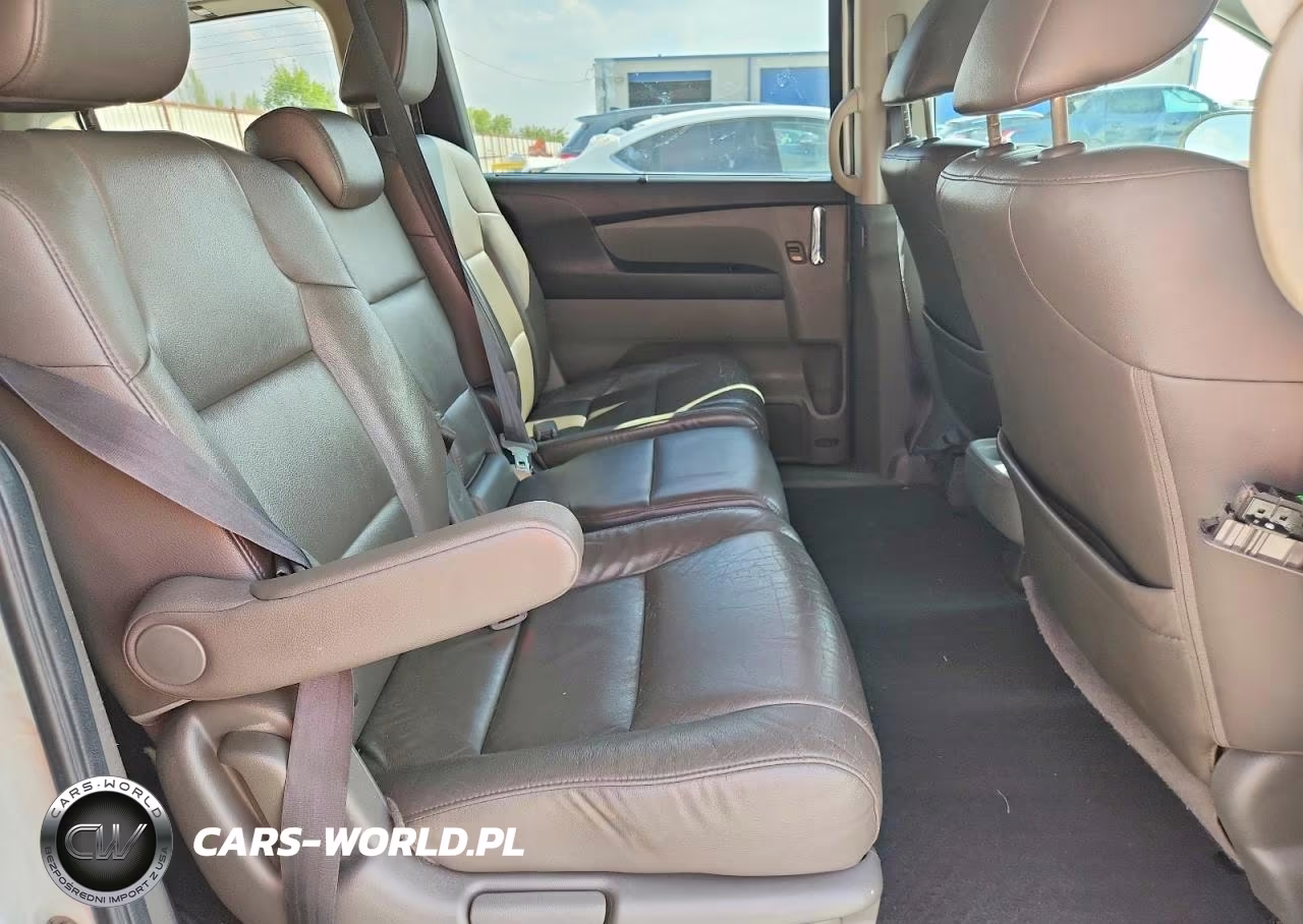 2014 Honda Odyssey Touring VIN:5FNRL5H96EB109053 - 11