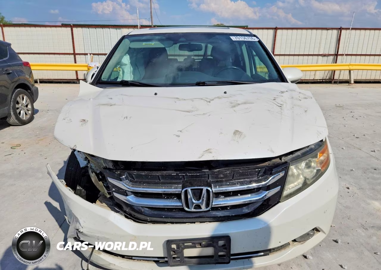 2014 Honda Odyssey Touring VIN:5FNRL5H96EB109053 - 5