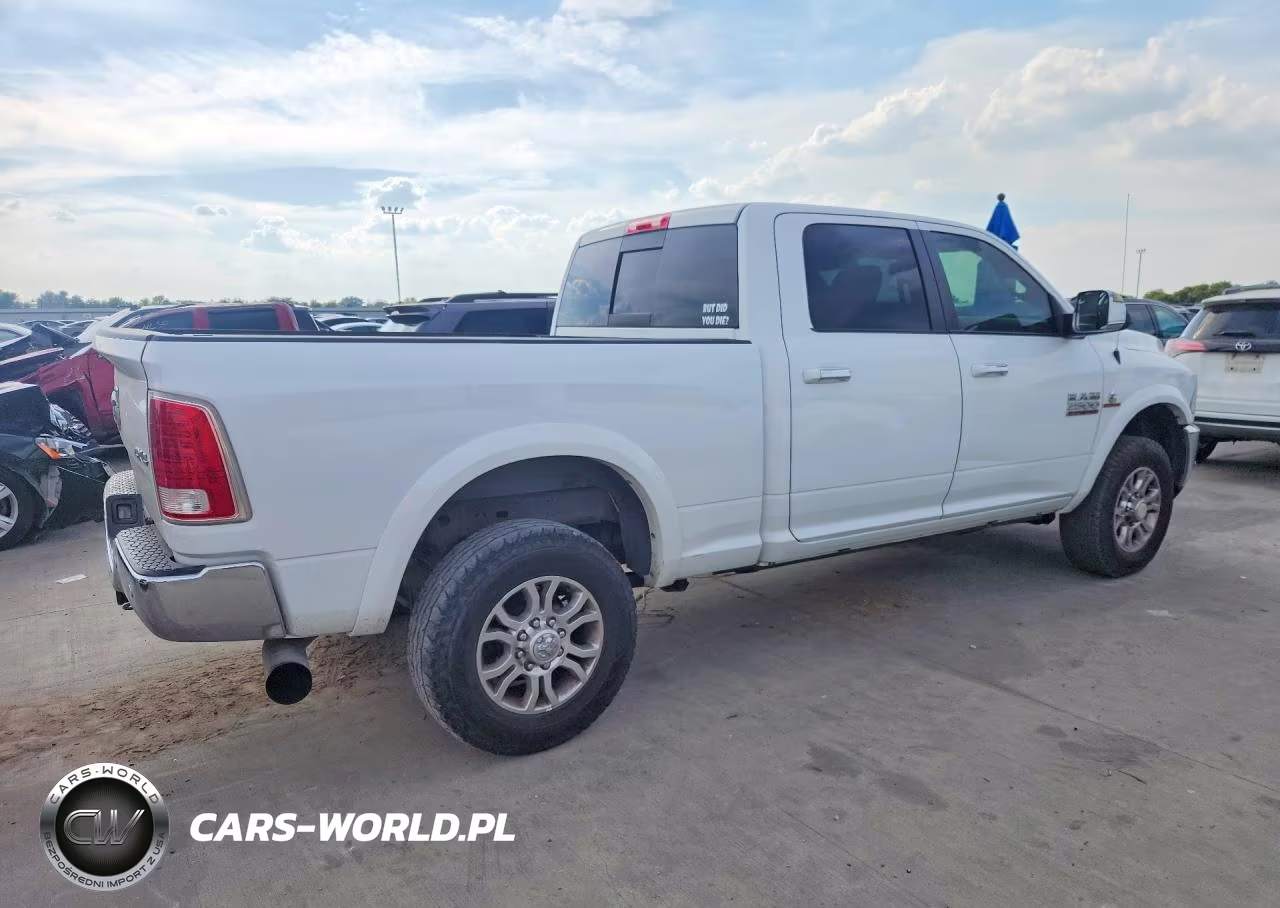2016 Ram 2500 Laramie VIN:3C6UR5FL9GG390003 - 3