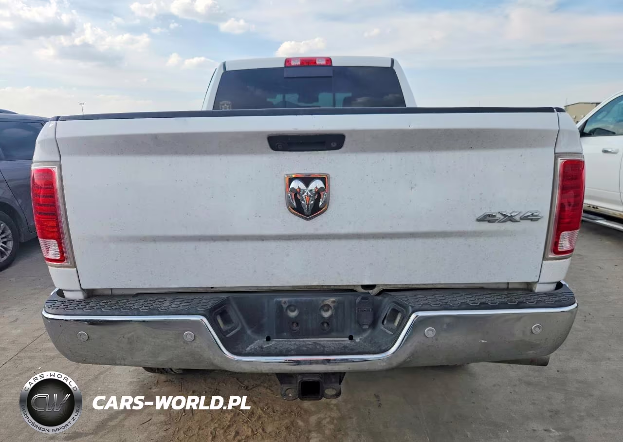 2016 Ram 2500 Laramie VIN:3C6UR5FL9GG390003 - 6