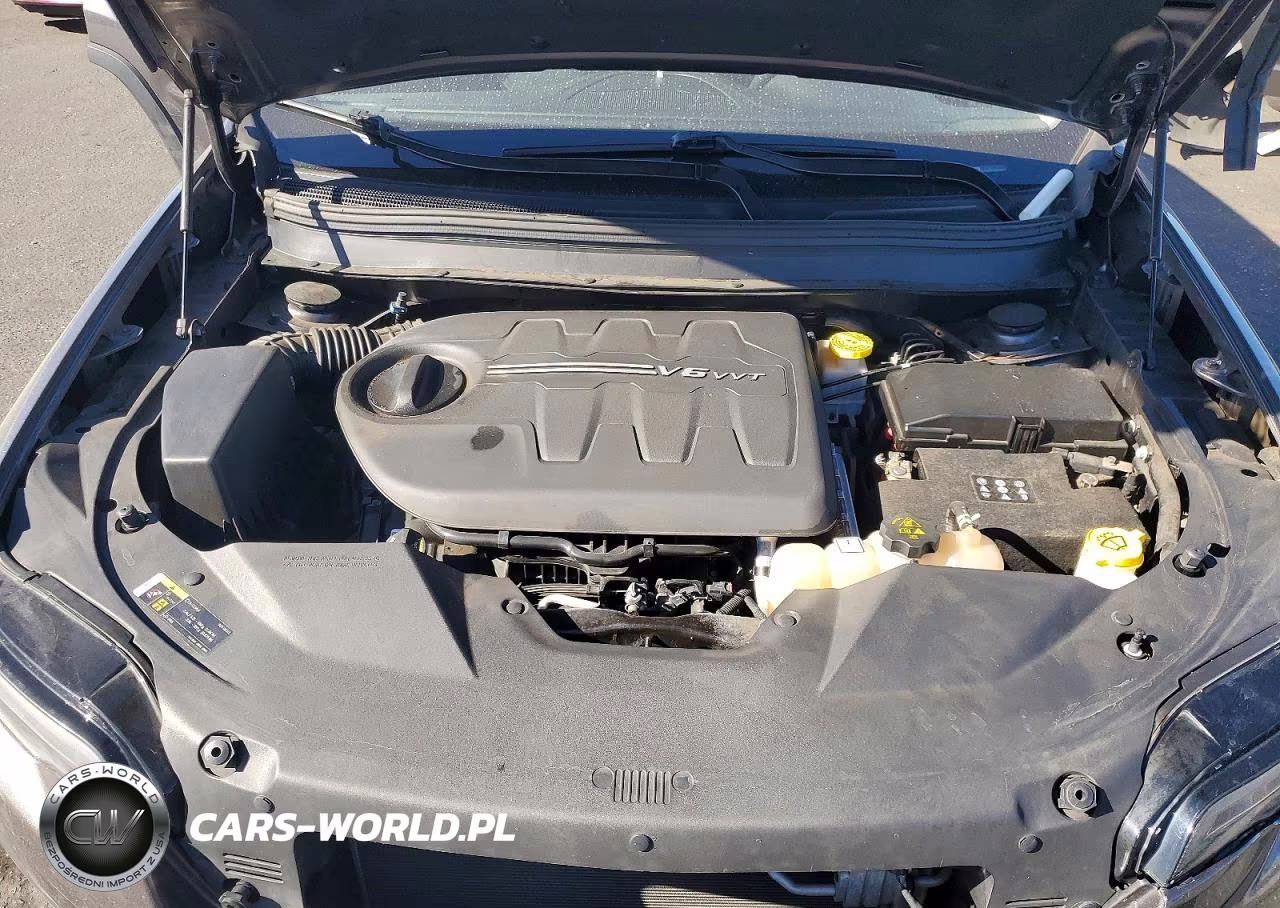 2019 Jeep Cherokee Latitude Plus VIN:1C4PJMLX6KD105715 - 12