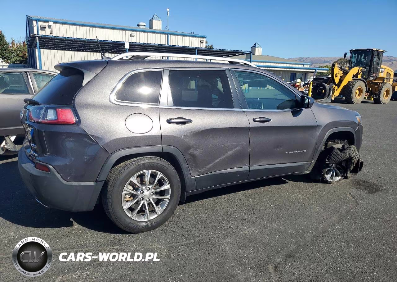 2019 Jeep Cherokee Latitude Plus VIN:1C4PJMLX6KD105715 - 3