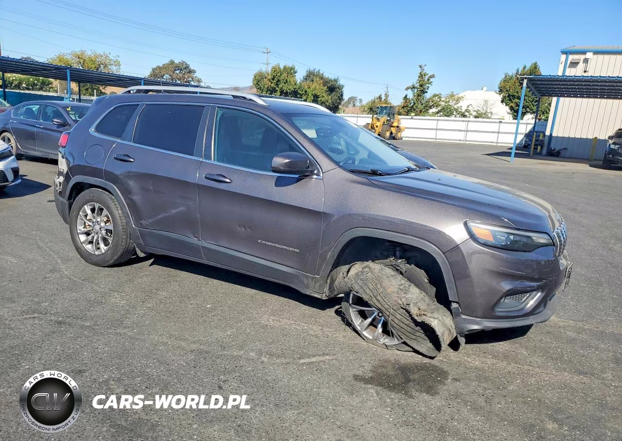 2019 Jeep Cherokee Latitude Plus VIN:1C4PJMLX6KD105715 - 4
