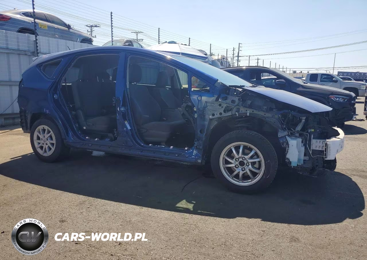 2013 Toyota Prius V Three VIN:JTDZN3EU8D3189510 - 4
