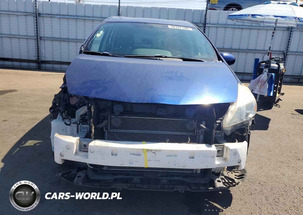 2013 Toyota Prius V Three VIN:JTDZN3EU8D3189510 - 5