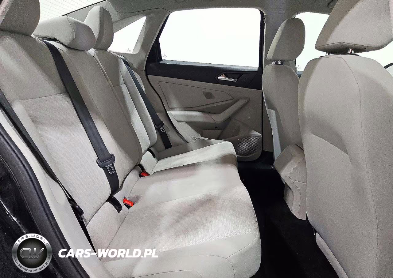 2019 Volkswagen Jetta S VIN:3VWCB7BU3KM223890 - 10