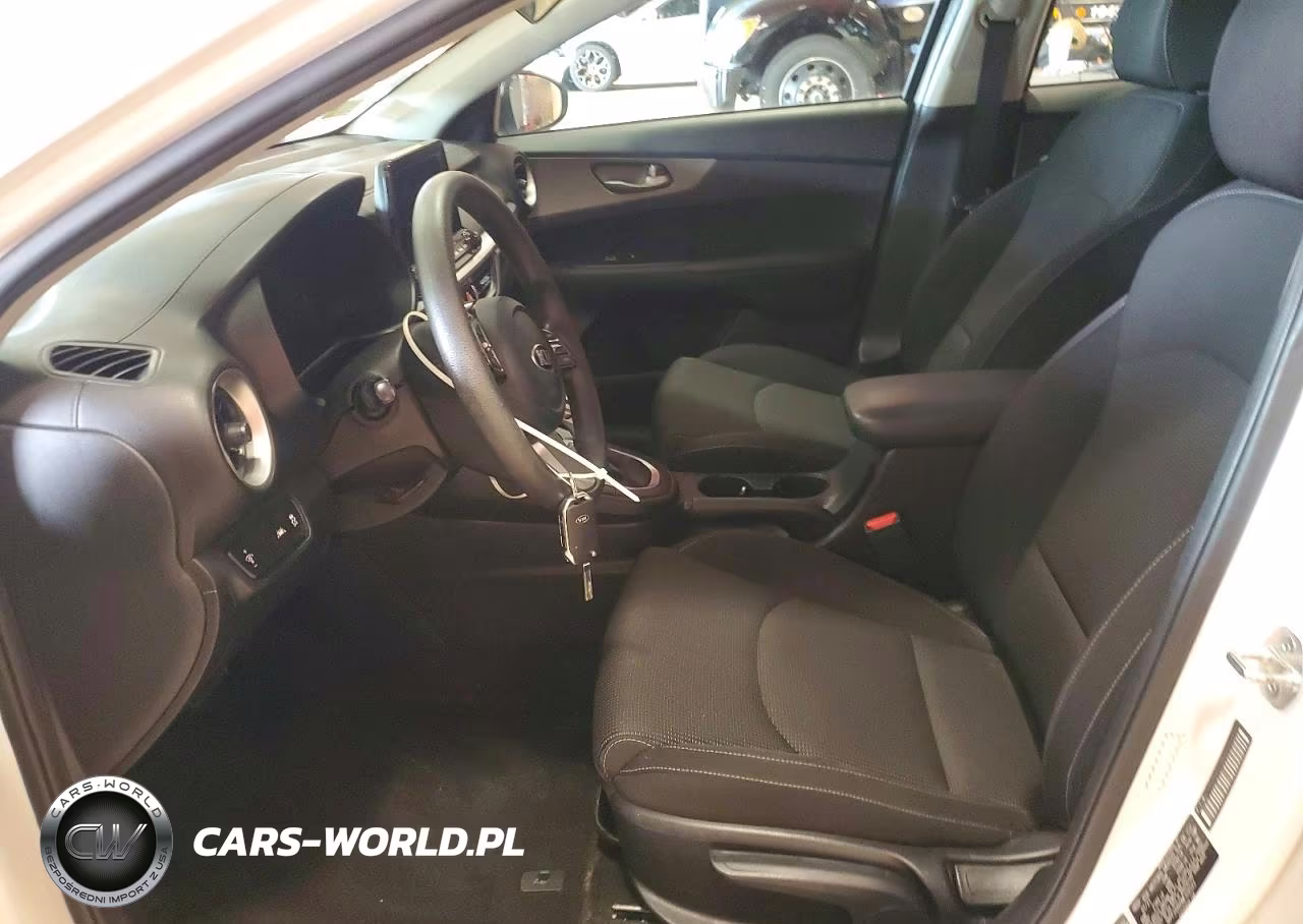 2021 Kia Forte Lxs VIN:3KPF24AD0ME326522 - 7