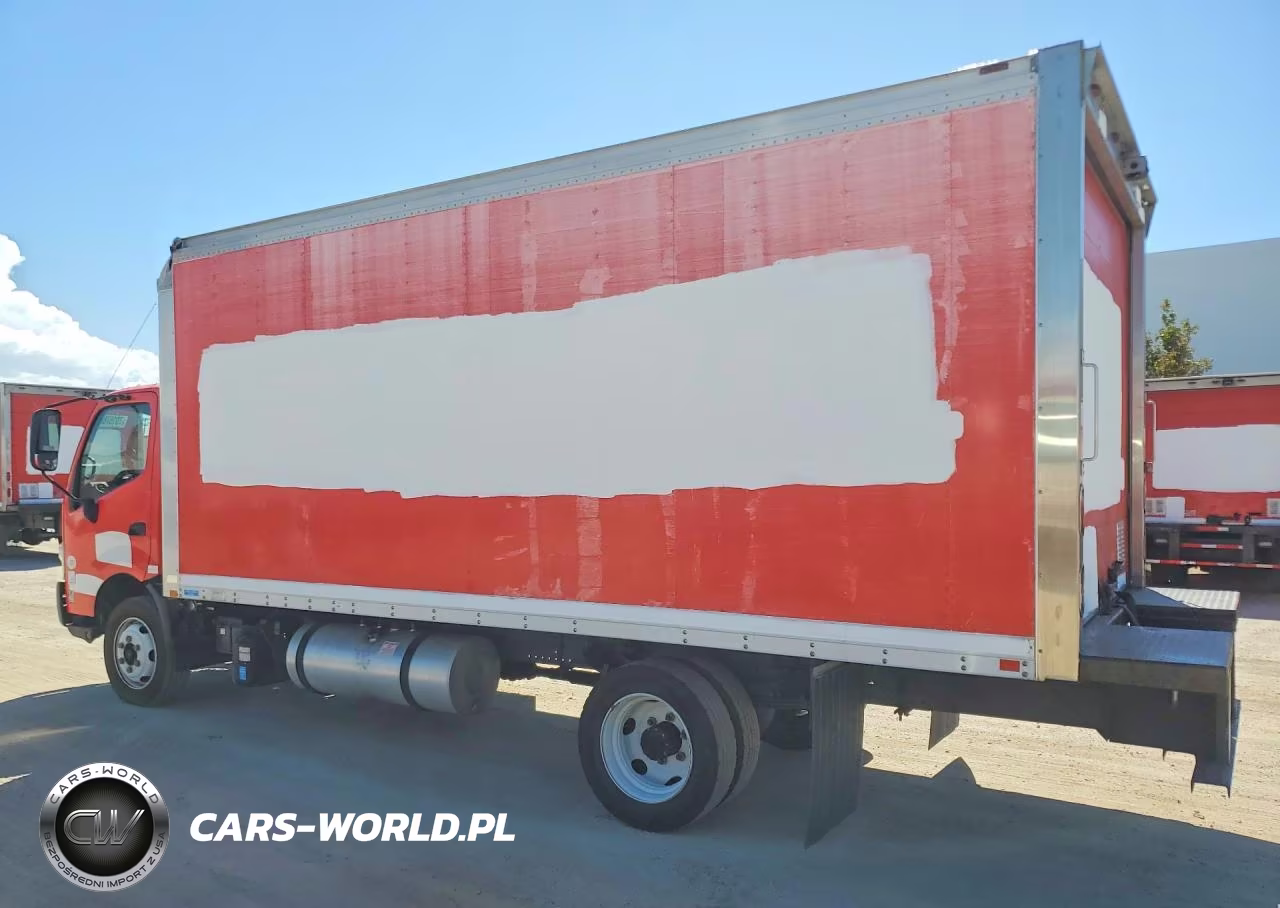 2018 Hino 195 Box Truck VIN:JHHSDM2H0JK006343 - 2