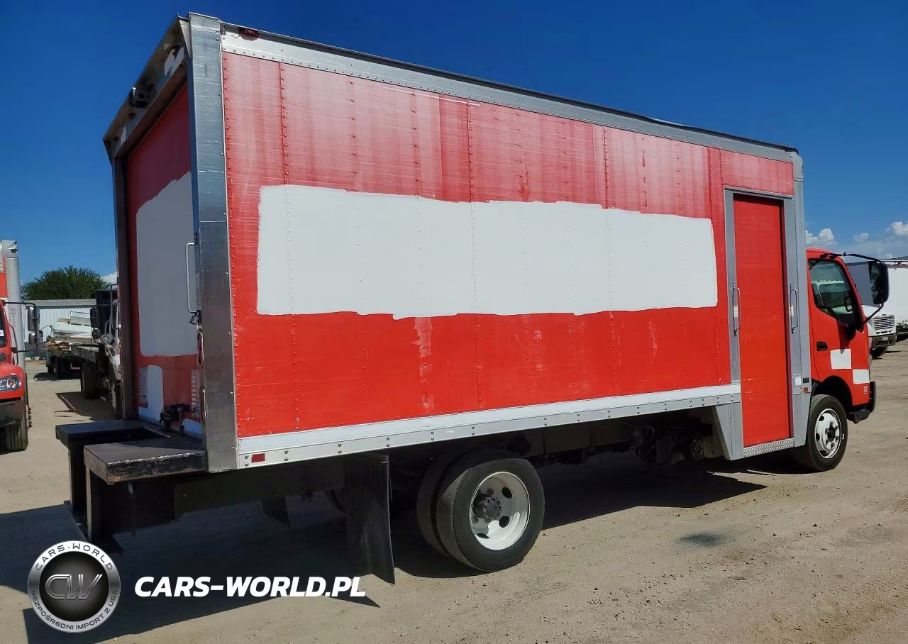 2018 Hino 195 Box Truck VIN:JHHSDM2H0JK006343 - 3