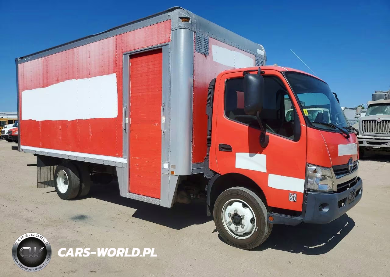 2018 Hino 195 Box Truck VIN:JHHSDM2H0JK006343 - 4