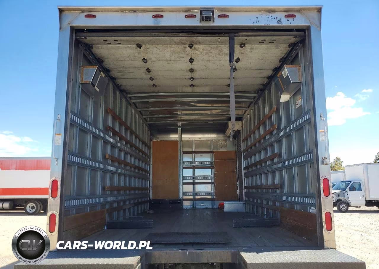 2018 Hino 195 Box Truck VIN:JHHSDM2H4JK006345 - 10