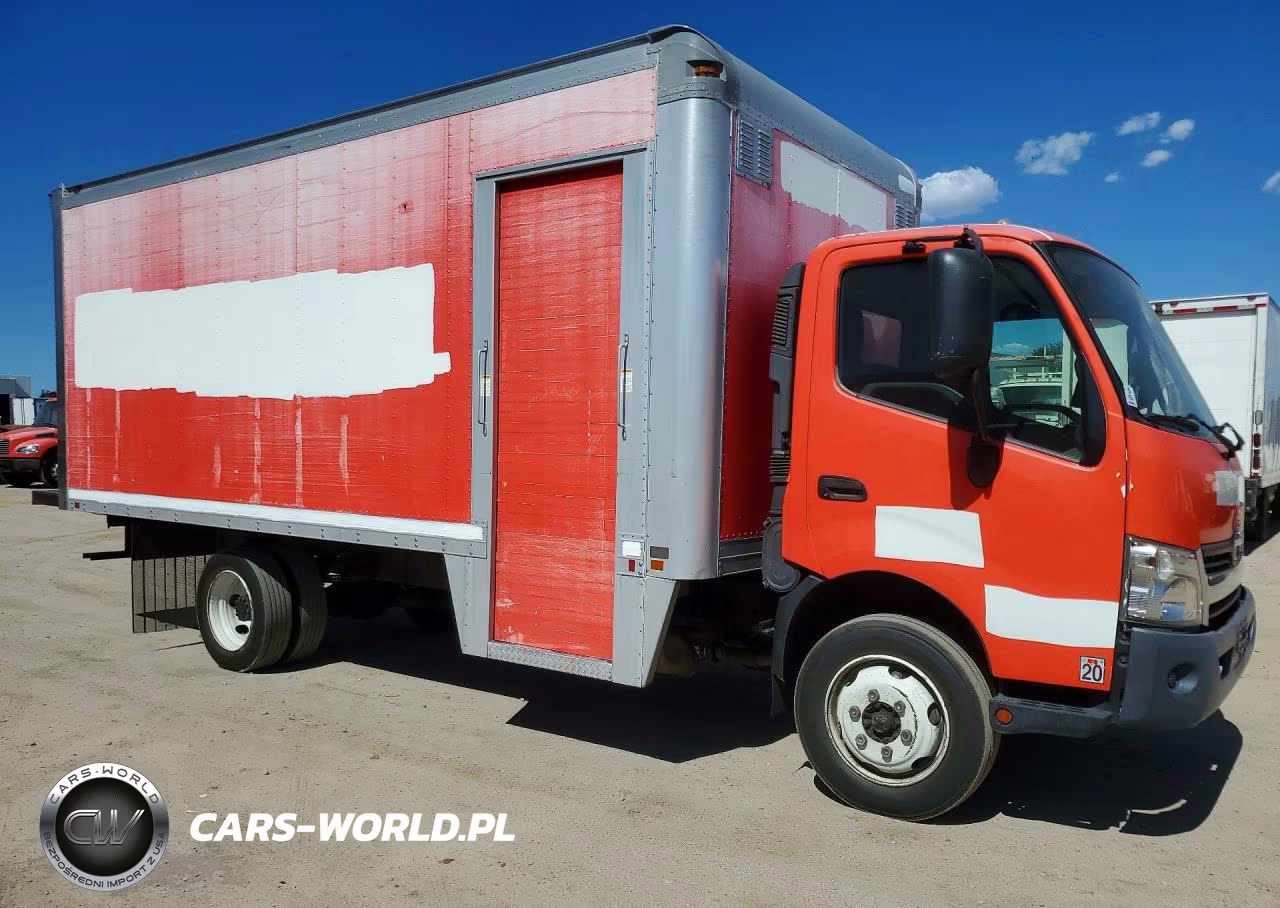 2018 Hino 195 Box Truck VIN:JHHSDM2H4JK006345 - 4