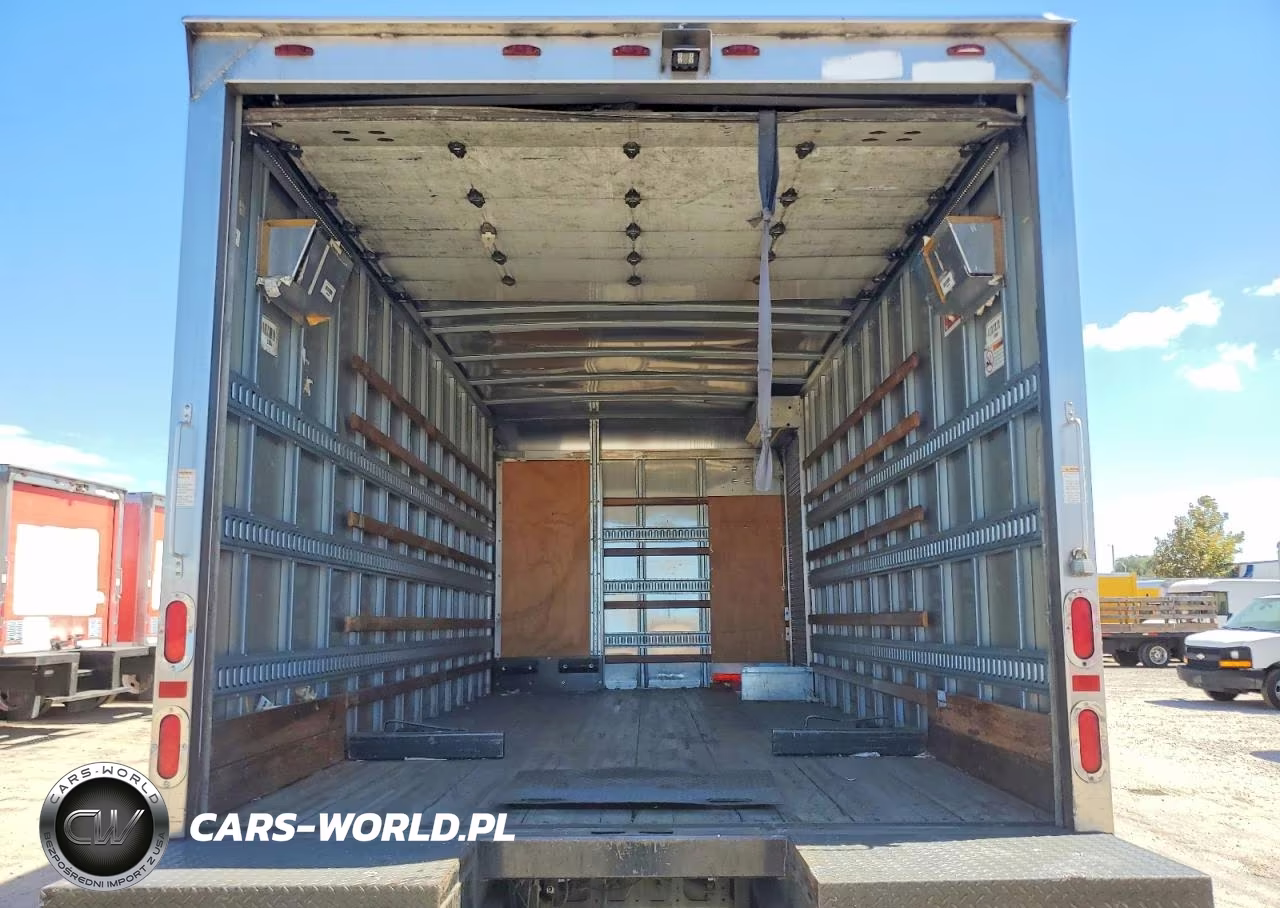 2018 Hino 195 Box Truck VIN:JHHSDM2H0JK006391 - 10