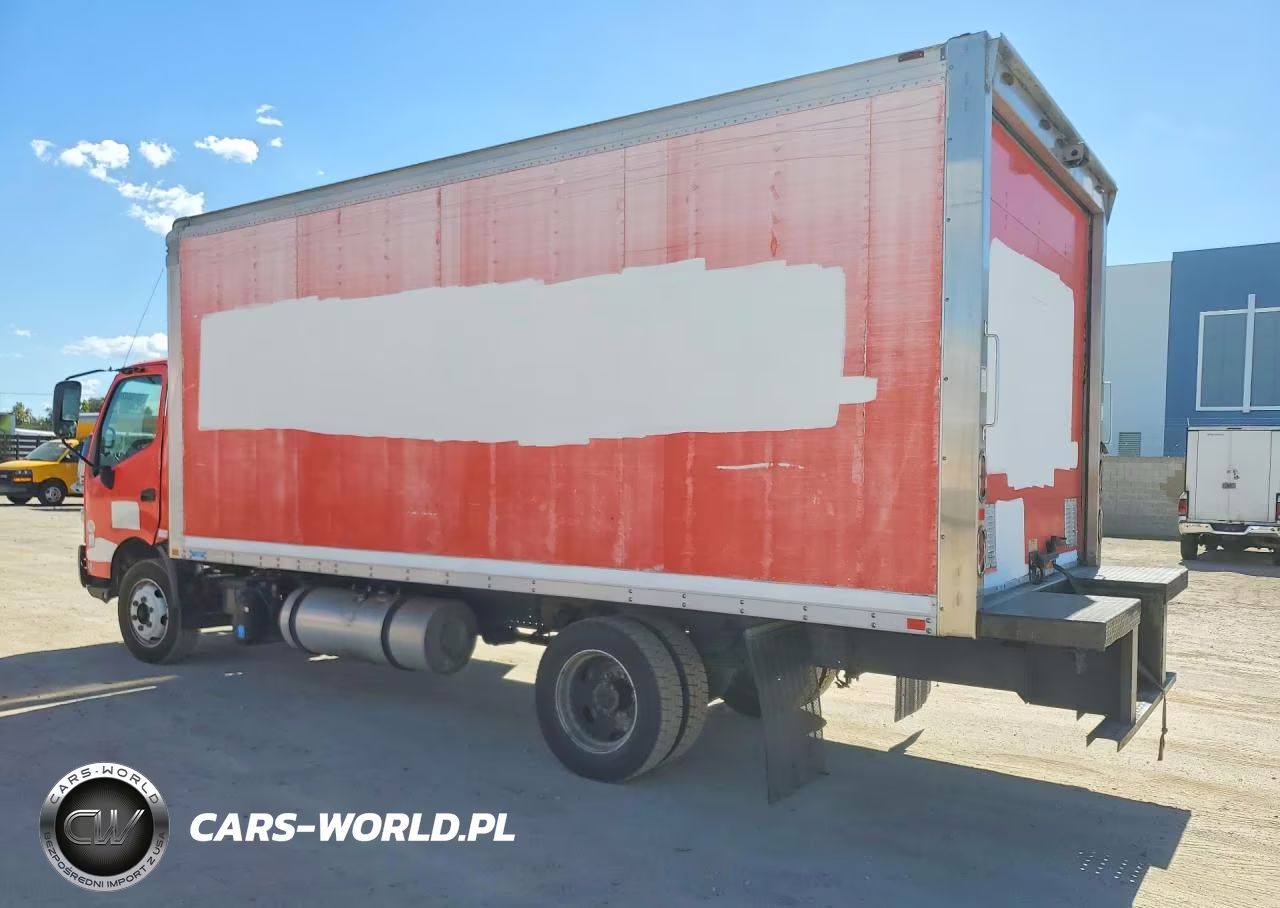 2018 Hino 195 Box Truck VIN:JHHSDM2H0JK006391 - 2