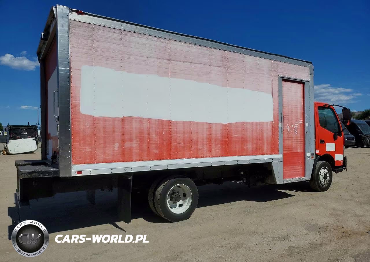 2018 Hino 195 Box Truck VIN:JHHSDM2H0JK006391 - 3