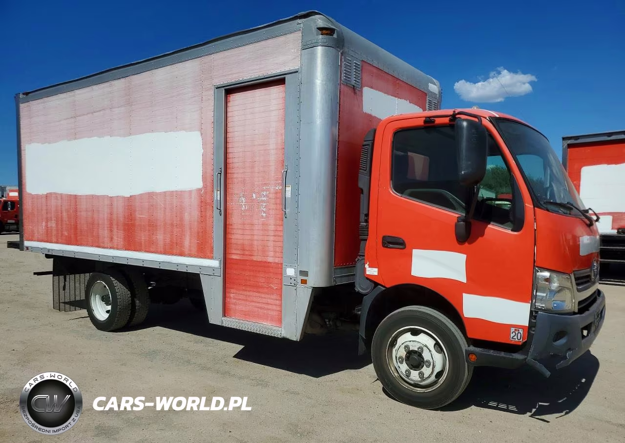 2018 Hino 195 Box Truck VIN:JHHSDM2H0JK006391 - 4