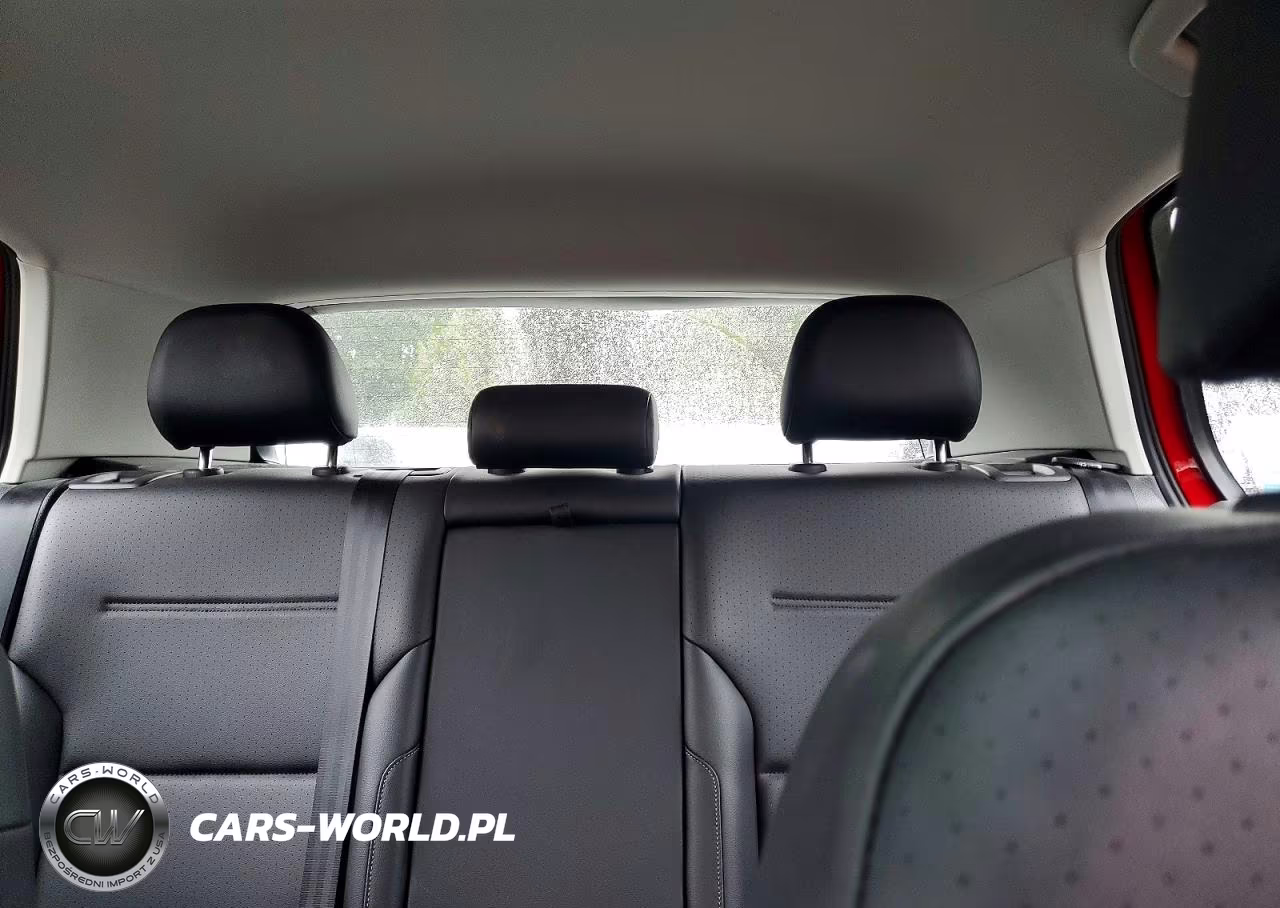 2018 Volkswagen Golf S VIN:3VWG17AU5JM251209 - 10