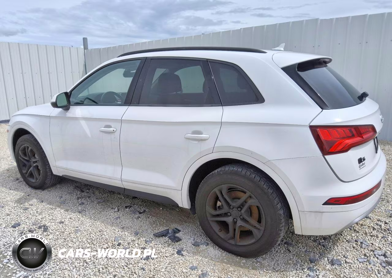 2018 Audi Q5 Premium VIN:WA1ANAFY8J2227770 - 2