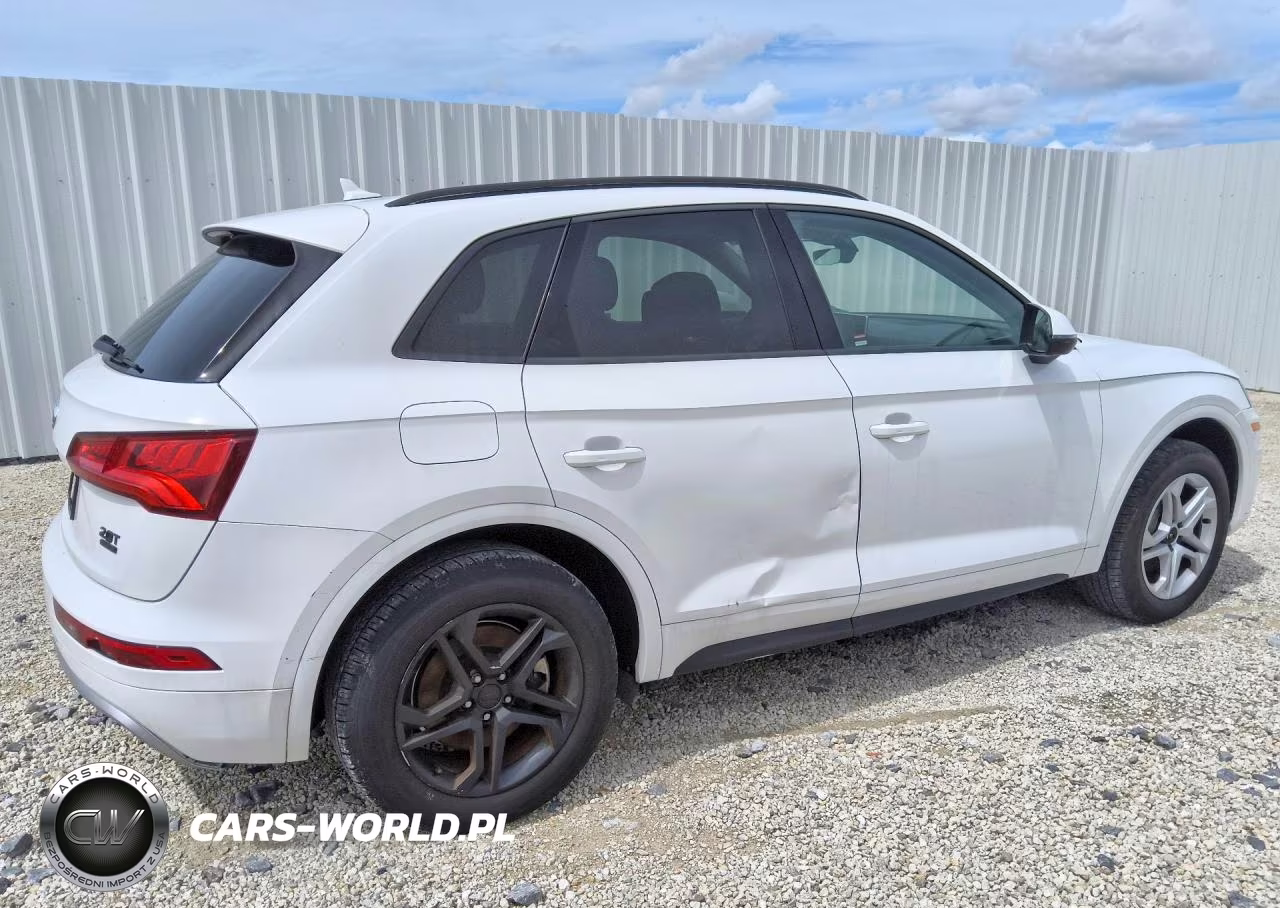 2018 Audi Q5 Premium VIN:WA1ANAFY8J2227770 - 3