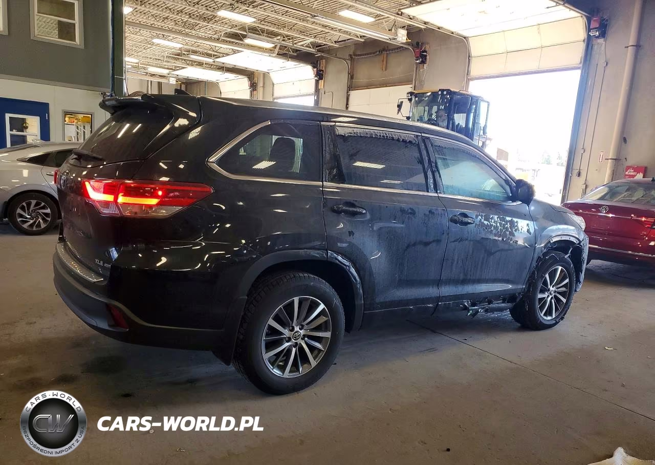 2017 Toyota Highlander Xle VIN:5TDJZRFH1HS397464 - 3